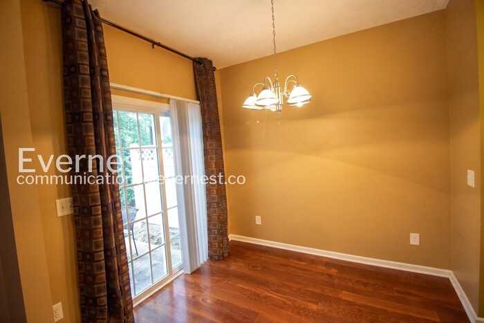 8904 Greylock Dr - Photo 5 of 21
