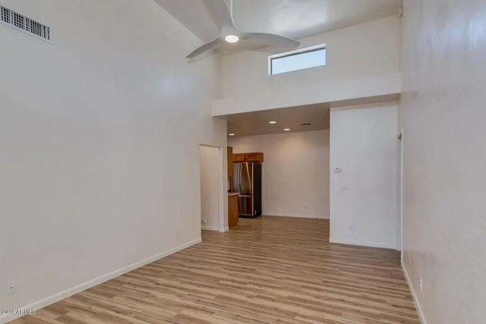 8940 W Olive Ave - Photo 2 of 12