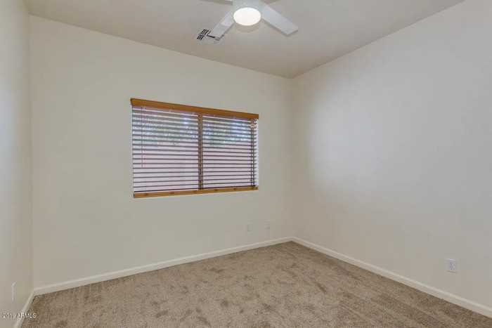 8940 W Olive Ave - Photo 6 of 12