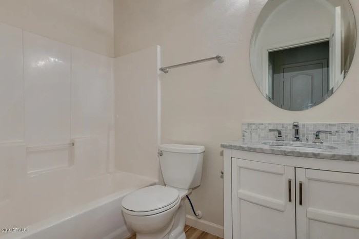 8940 W Olive Ave - Photo 7 of 12