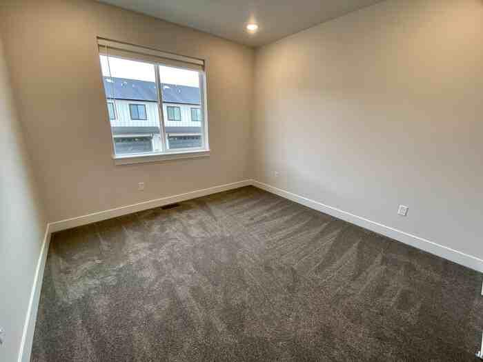 2402 49th Avenue Ct #48 - Photo 4 of 24