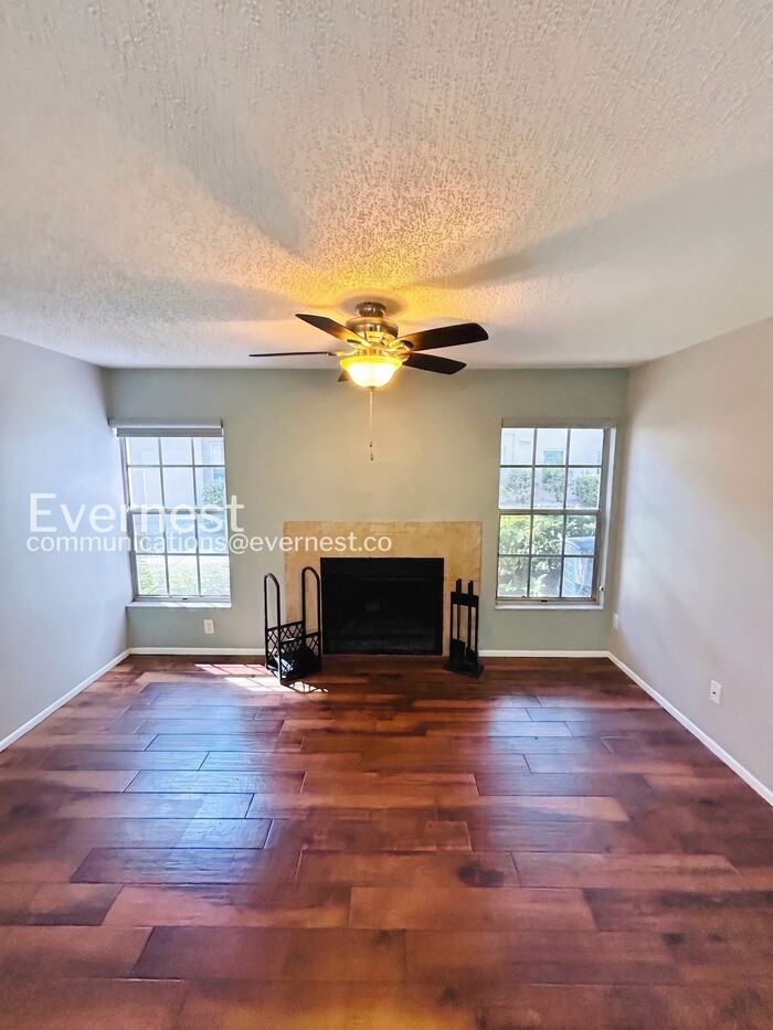 2998 Bonaventure Cir #104 - Photo 3 of 27