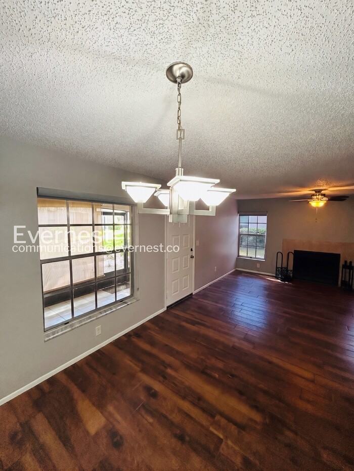 2998 Bonaventure Cir #104 - Photo 4 of 27