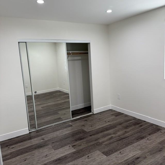 5874 Towne Ave - Photo 6 of 11