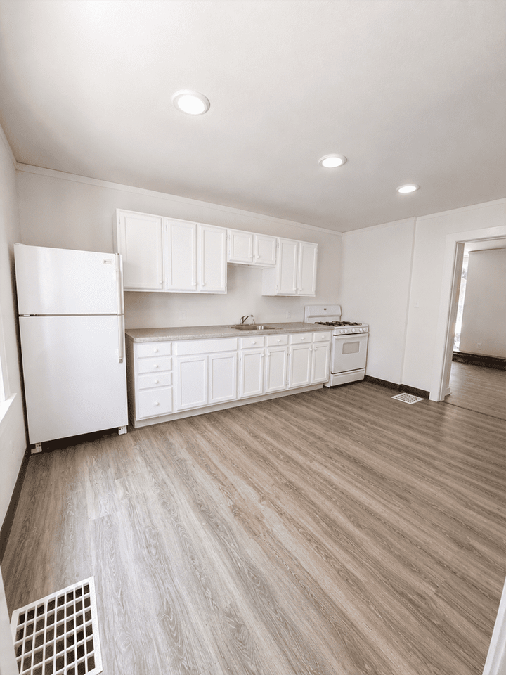 1004 Linda Vista Ave #1