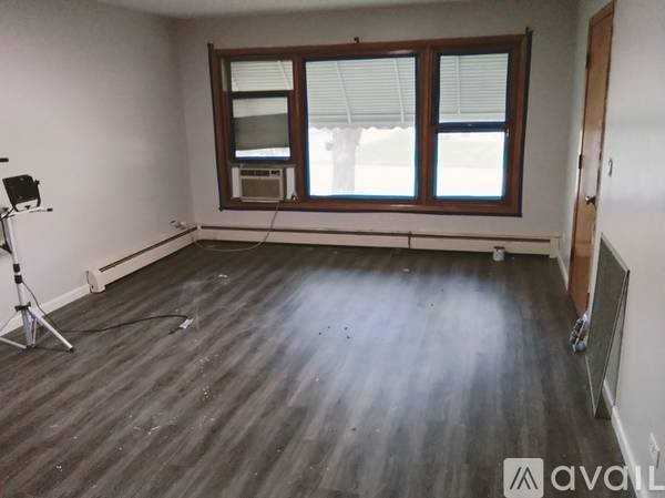 260 Wayne Ct #2 - Photo 2 of 5