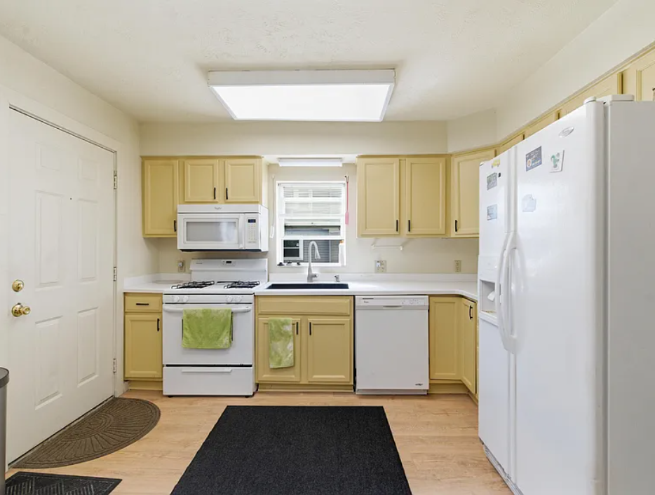 811 Oakland Dr #6 - Photo 3 of 4
