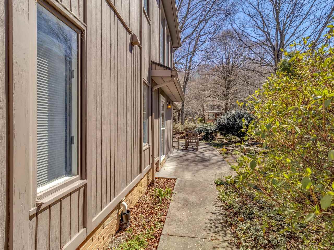 41 Balsam Shadows Rd #NA - Photo 4 of 27