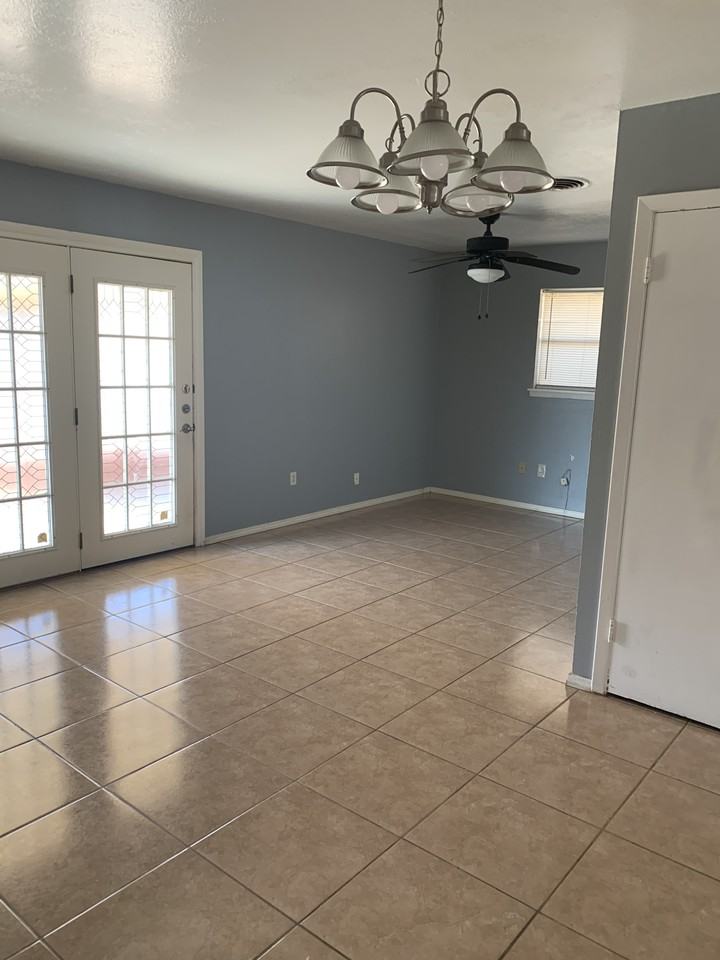 2801 Redbud Ave #NA - Photo 2 of 13