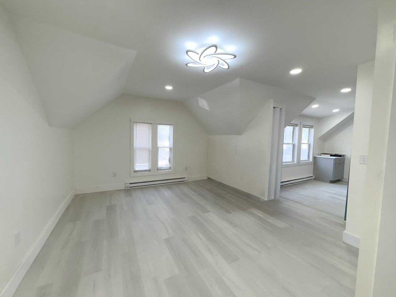 930 S Franklin St #2 - Photo 2 of 5