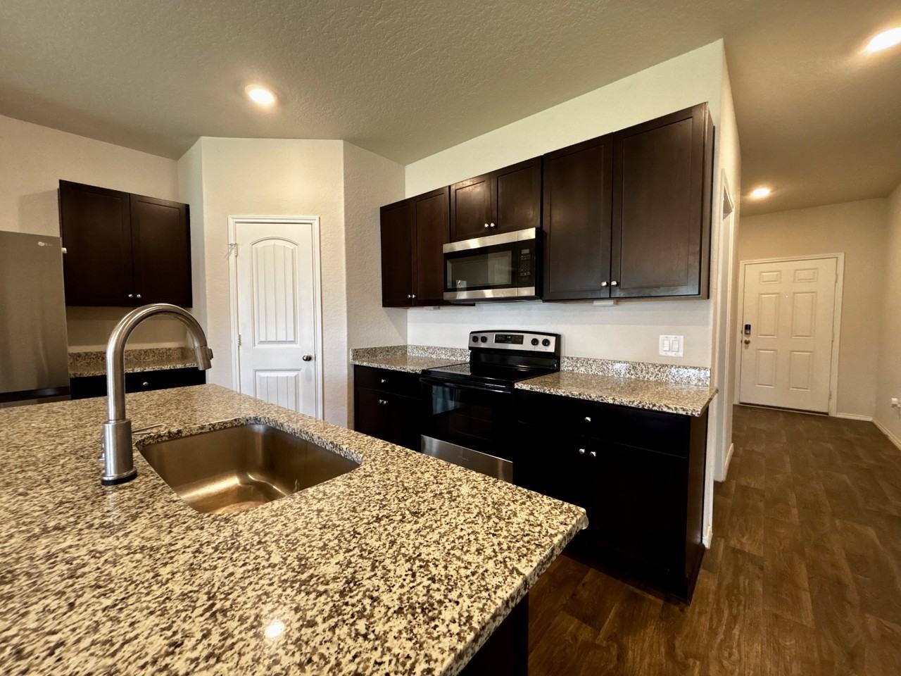 812 Indigo Way #NA - Photo 4 of 24