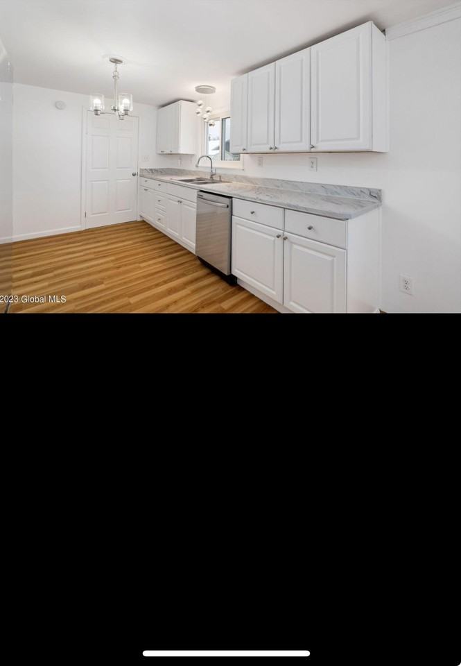 2616 Van Dyke Ave #1 - Photo 2 of 13