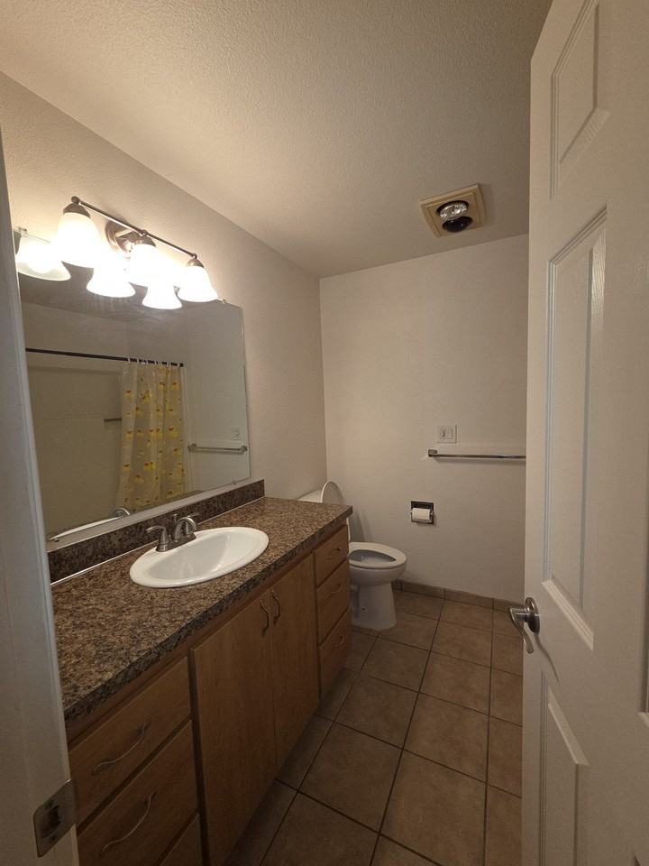 1585 Distinctive Ct S #1585 - Photo 6 of 11