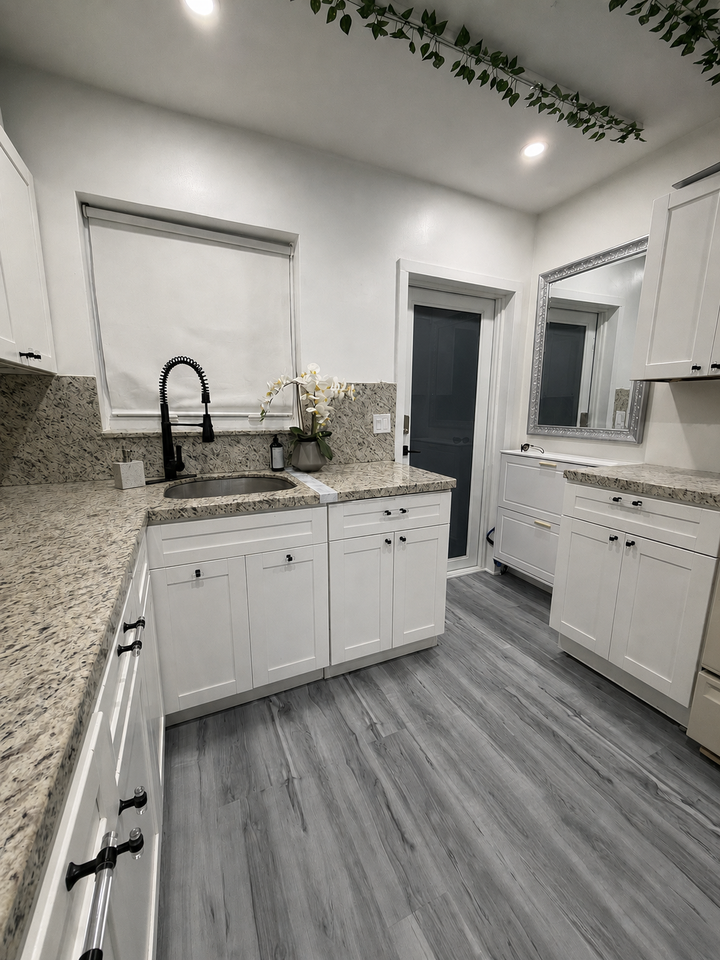 407 S 24th Ave #2 - Photo 4 of 14