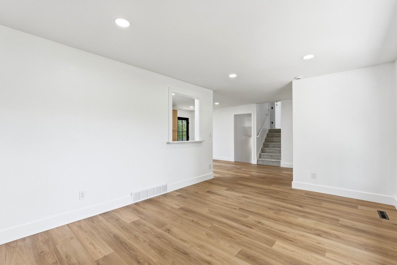 W309S10340 Knoll Ct #NA - Photo 7 of 27