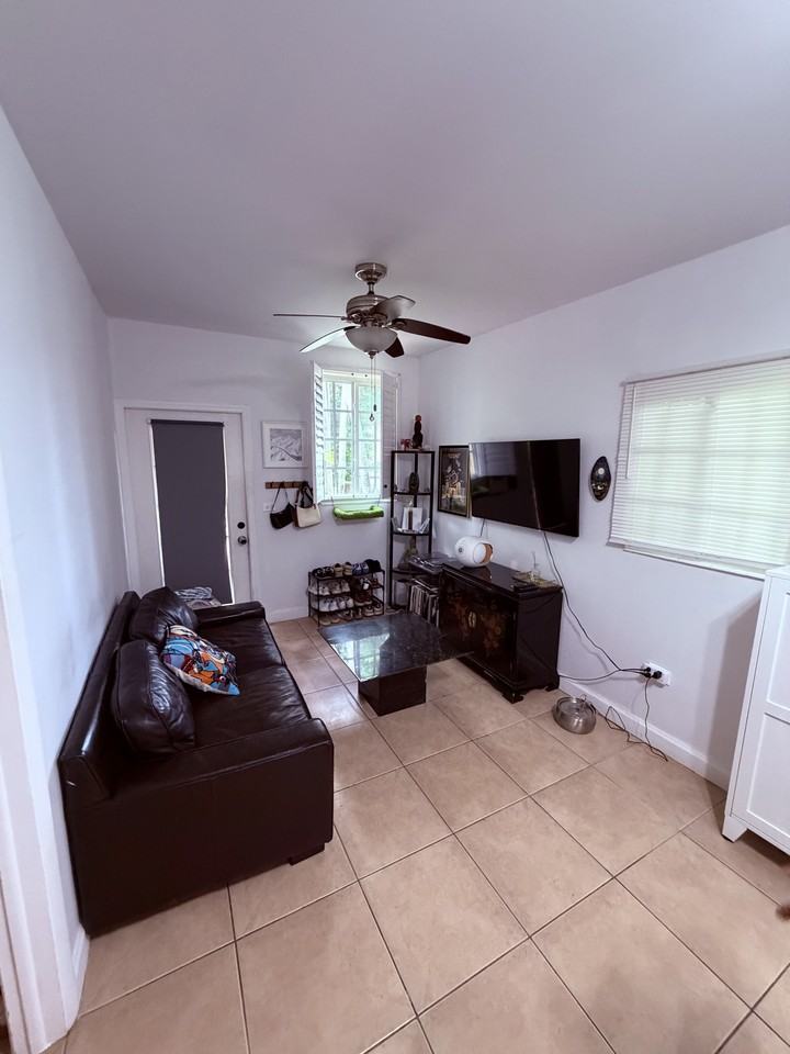902 Salzedo St #5 - Photo 3 of 9