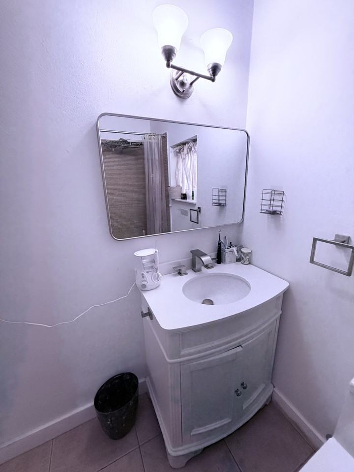 902 Salzedo St #5 - Photo 4 of 9