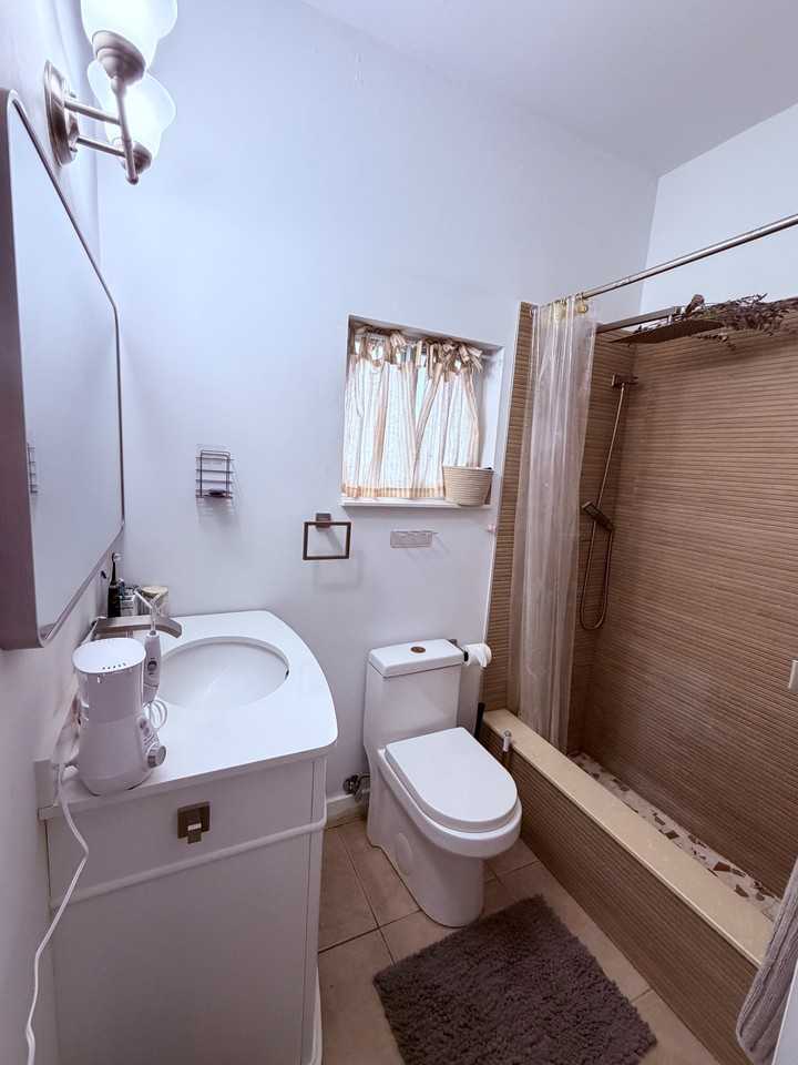 902 Salzedo St #5 - Photo 6 of 9