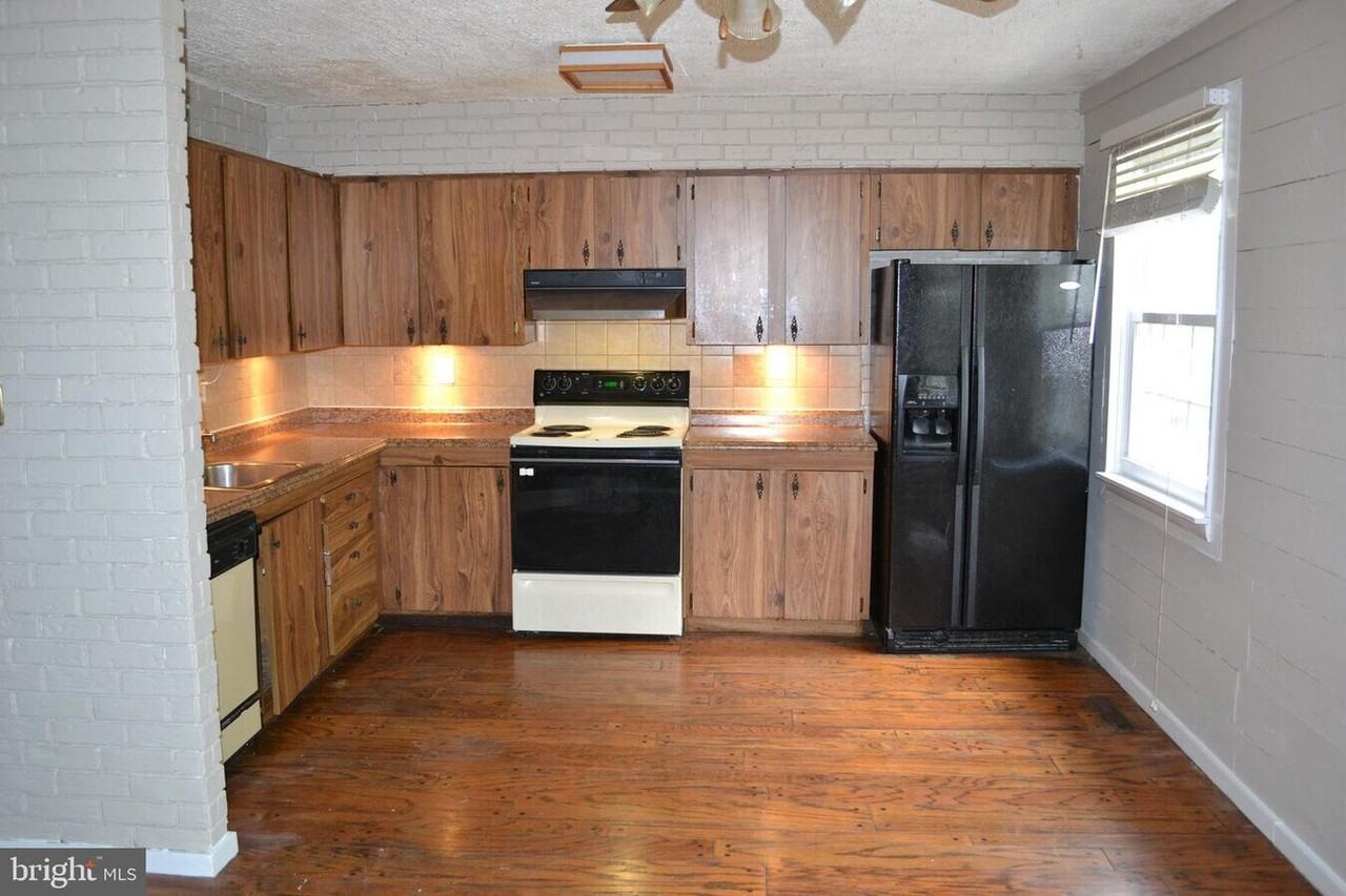 302 Hometown Way - Photo 6 of 31