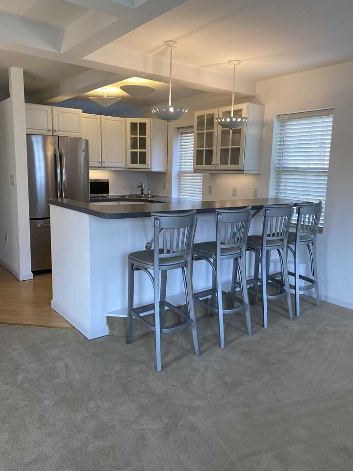 18 Berrian Pl #B - Photo 3 of 27