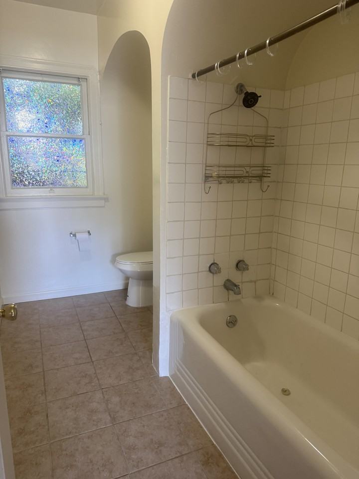 915 Napa St #NA - Photo 4 of 6