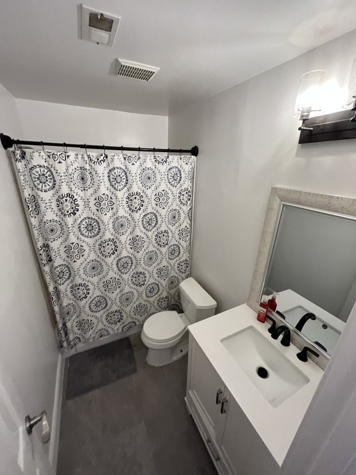 1747 Crofton Pkwy #NA - Photo 5 of 13