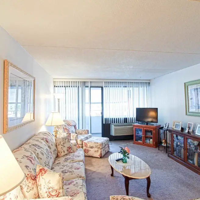 231 Walnut St - Photo 7 of 12