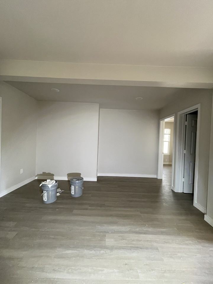 521 W Blair St #2 - Photo 2 of 12