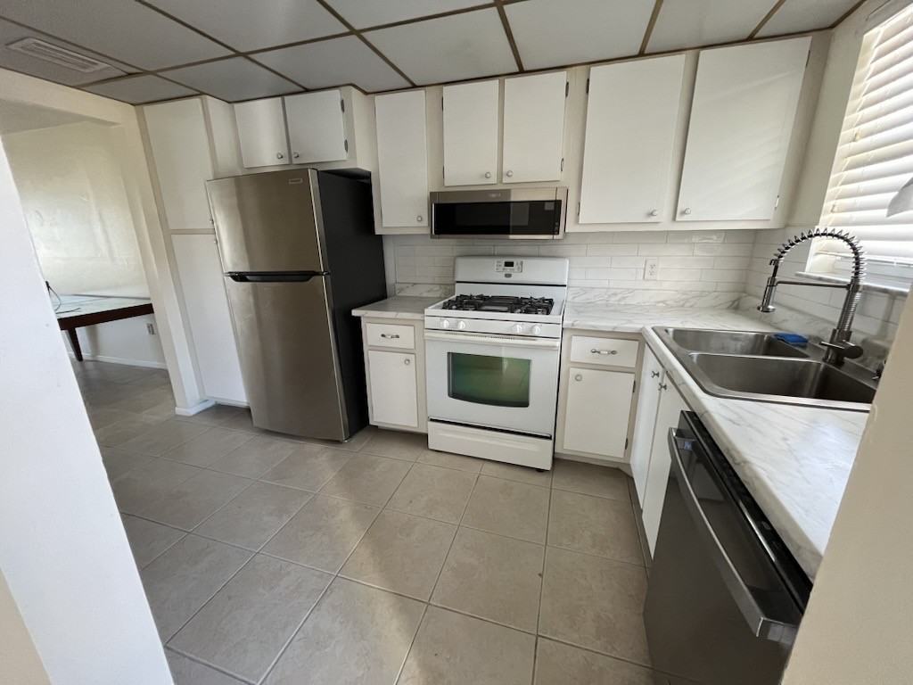 5925 Shore Blvd S #302 - Photo 5 of 10