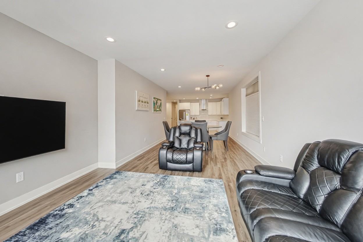2745 N Ashland Ave #1 - Photo 6 of 19