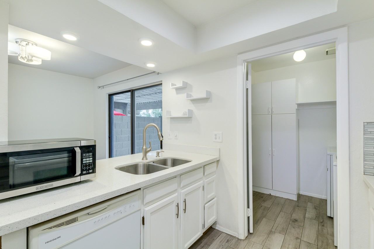 1440 W La Jolla Dr #NA - Photo 7 of 23