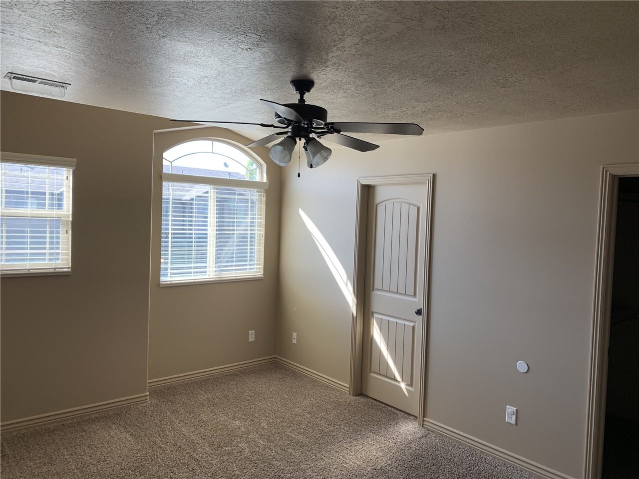 282 Wn - Photo 4 of 14