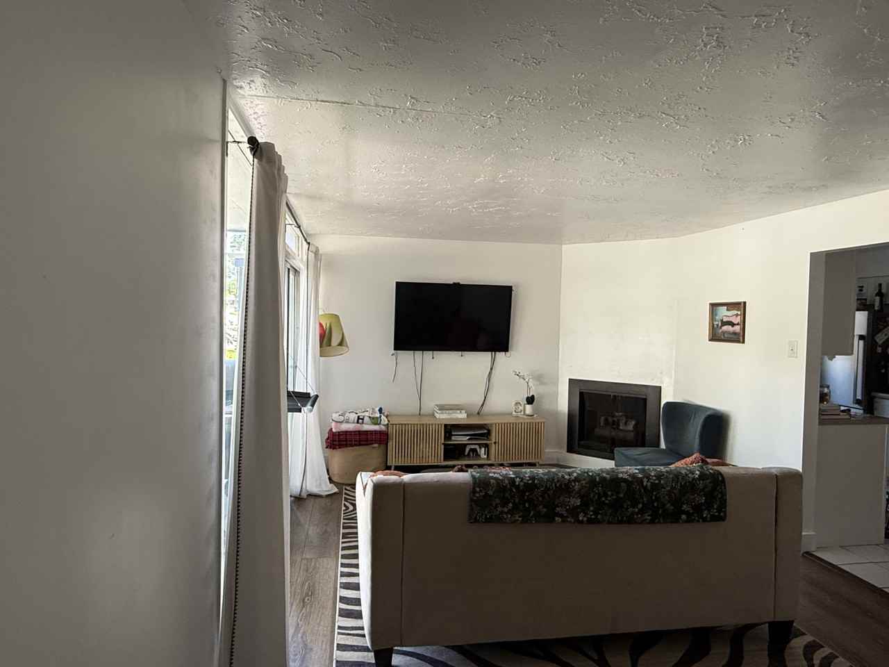 1125 Ne #28 - Photo 3 of 12