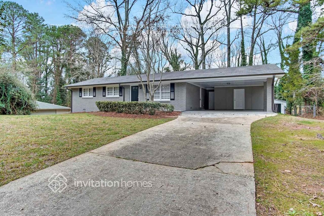 391 Derbyshire Dr - Photo 3 of 24