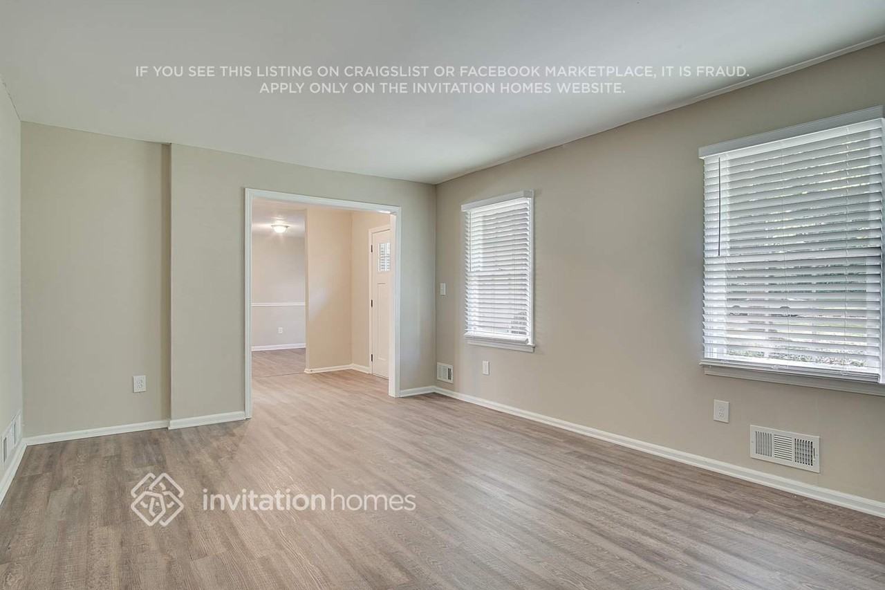 2405 Old Colony Rd - Photo 6 of 32
