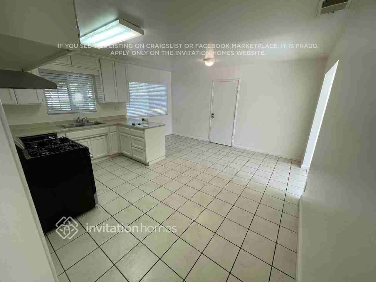 8892 Kelsey Dr - Photo 3 of 10