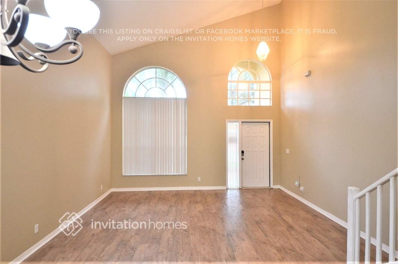 21919 Philmont Ct - Photo 2 of 22