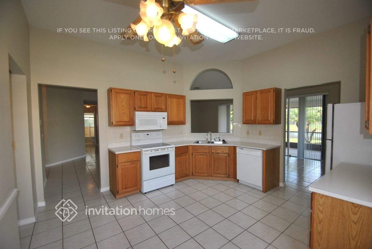 3754 Woods Walk Blvd - Photo 3 of 12