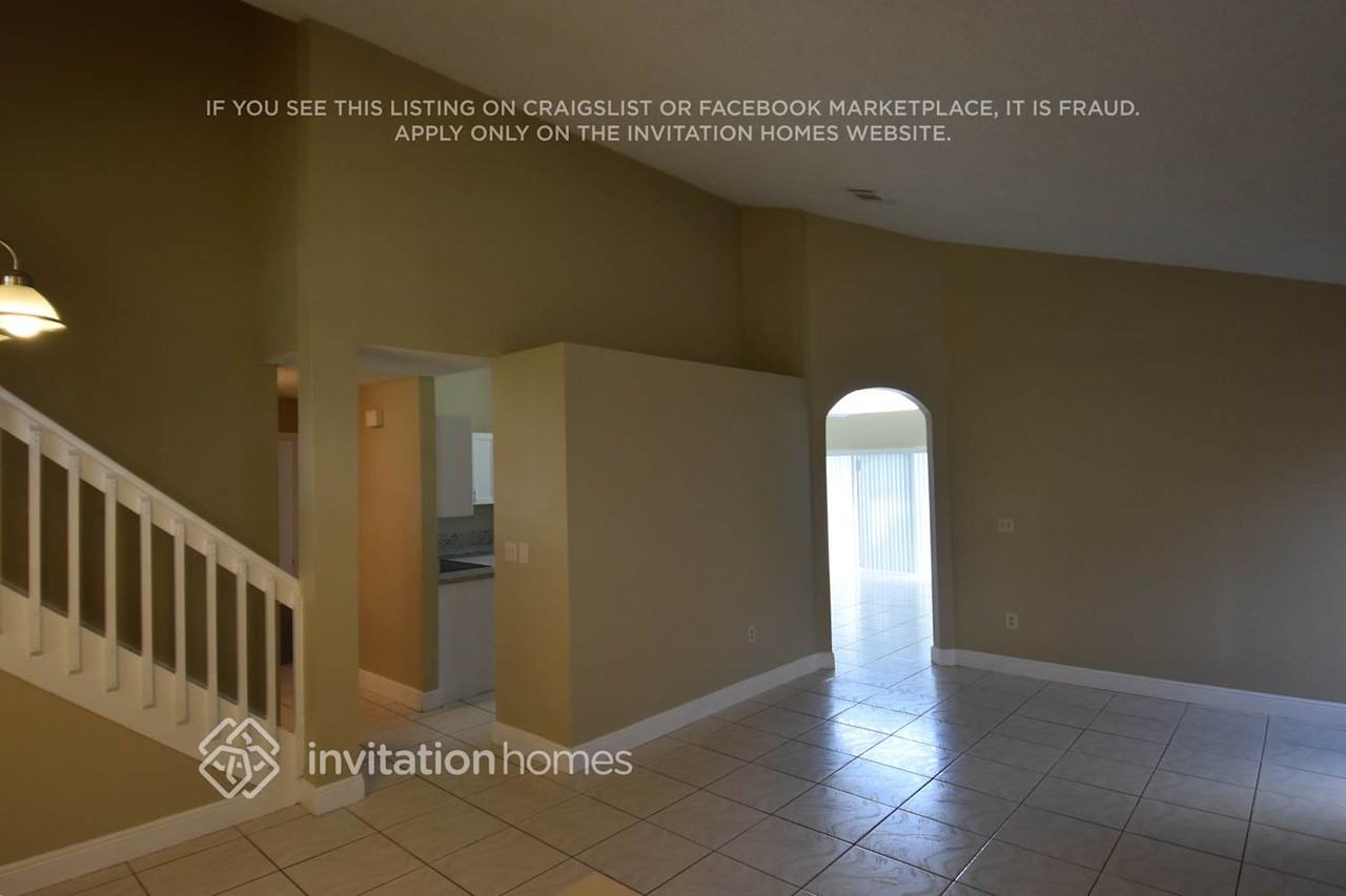 17444 Nw 11th St - Photo 3 of 13