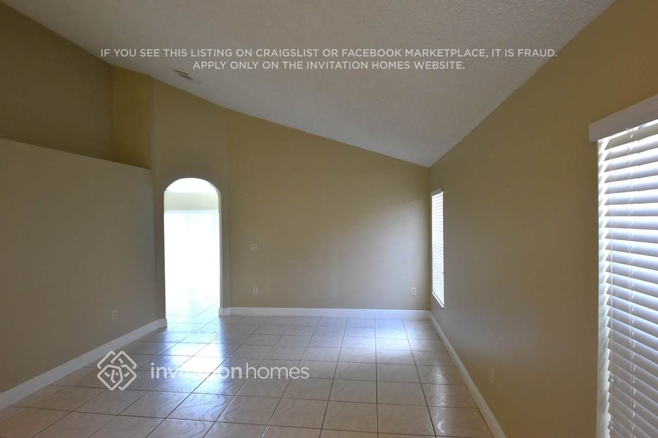 17444 Nw 11th St - Photo 4 of 13