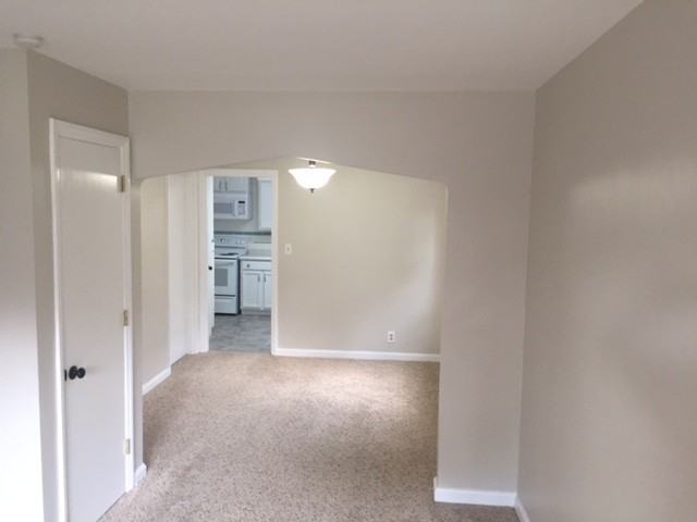 54 Woodlawn Ave #2 - Photo 5 of 22