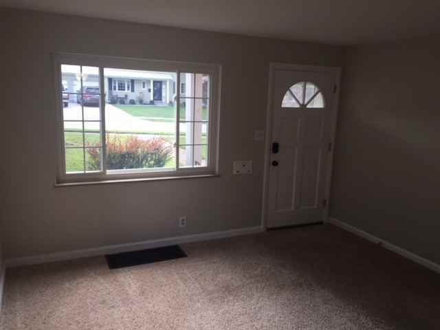 54 Woodlawn Ave #2 - Photo 6 of 22