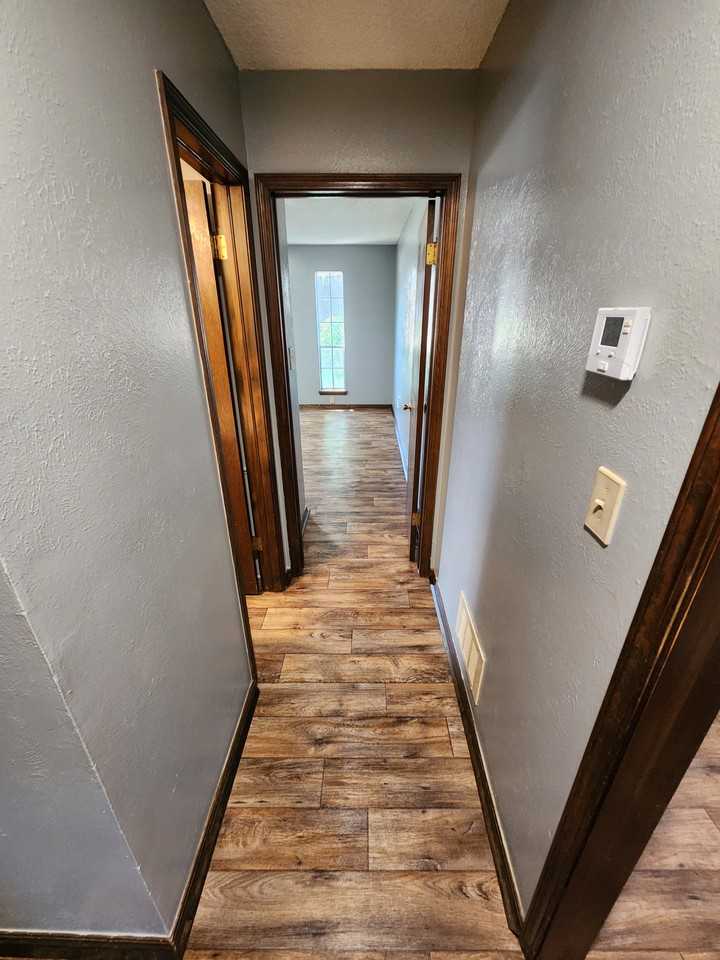 924 Crestview St #1 - Photo 7 of 17