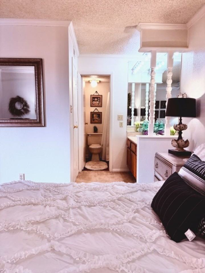 Quail Creek Apts. - Photo 6 of 10