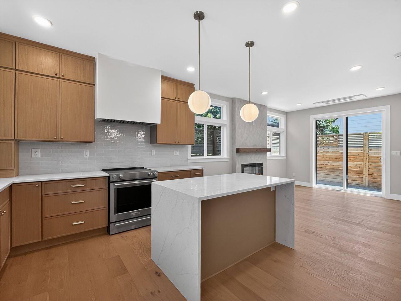 5237 37th Ave Ne #B - Photo 2 of 24