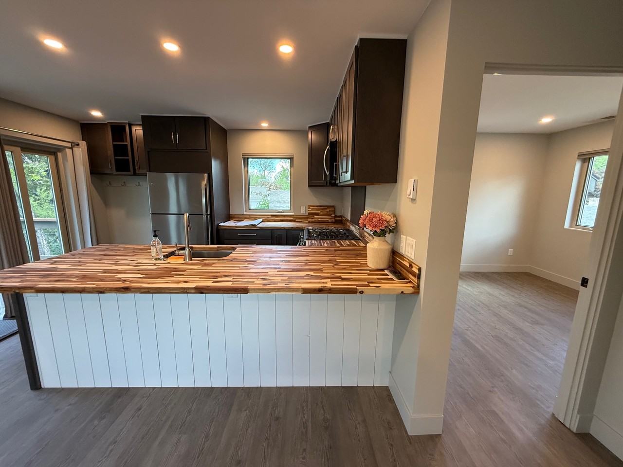 518 W Hayes St #C - Photo 7 of 14