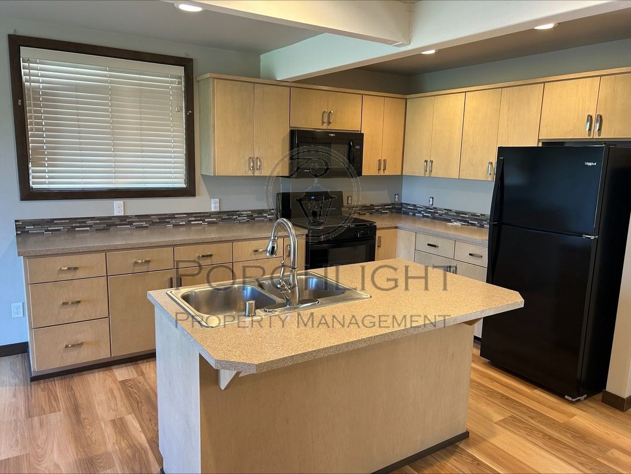 407 E Main St #B - Photo 3 of 12