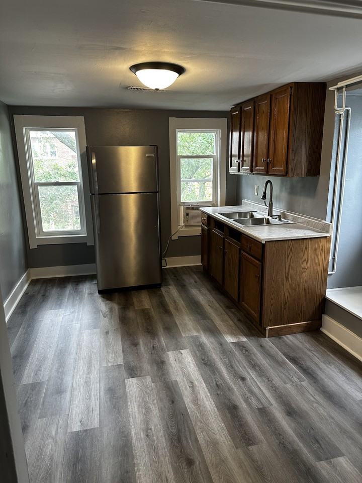 613 S 5th St #3 - Photo 2 of 9