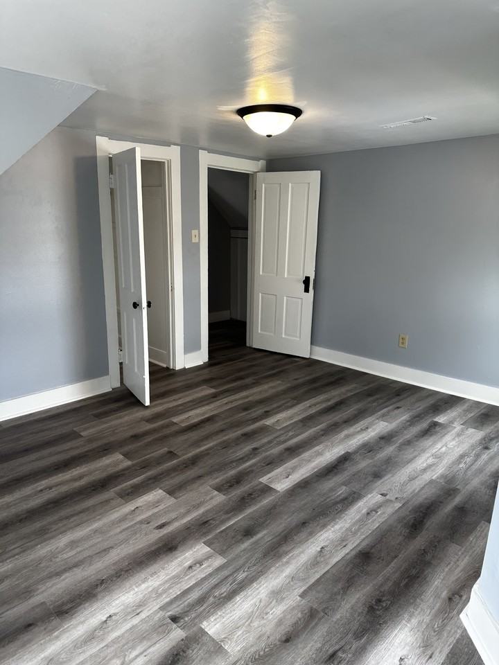 613 S 5th St #3 - Photo 4 of 9
