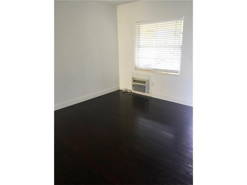 1811 Southwest 8th Street - Photo 2 of 7